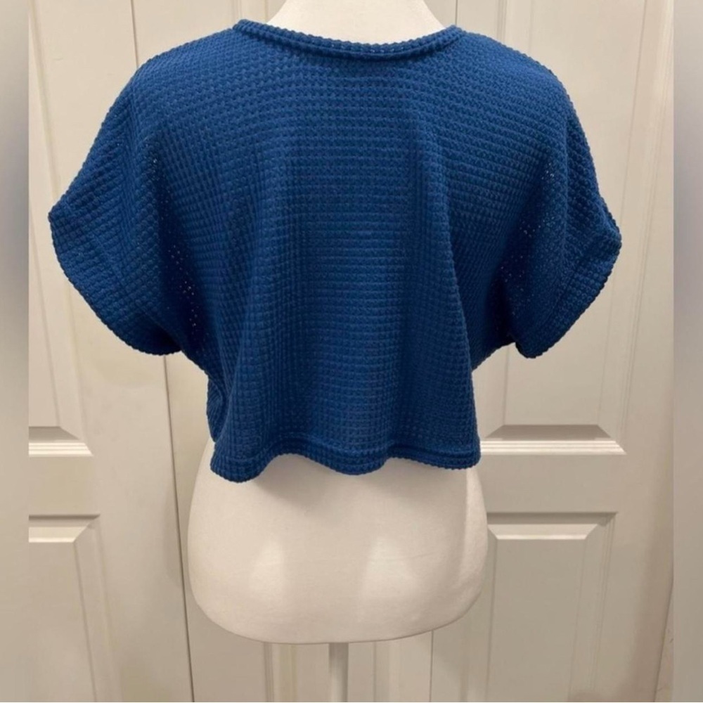 🏁Medium Textured cropped Top cobalt blue short sleeve crew neck - Picture 3 of 6